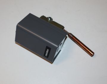 Burnham 80160402 Aquastat High Limit Control 180-240 F L4080B1261/B