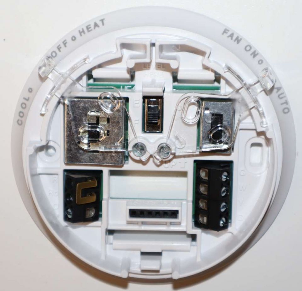 Honeywell T87N1026 1 Hot 1 Cold Easy-to-See Round Non-Programmable Thermostat