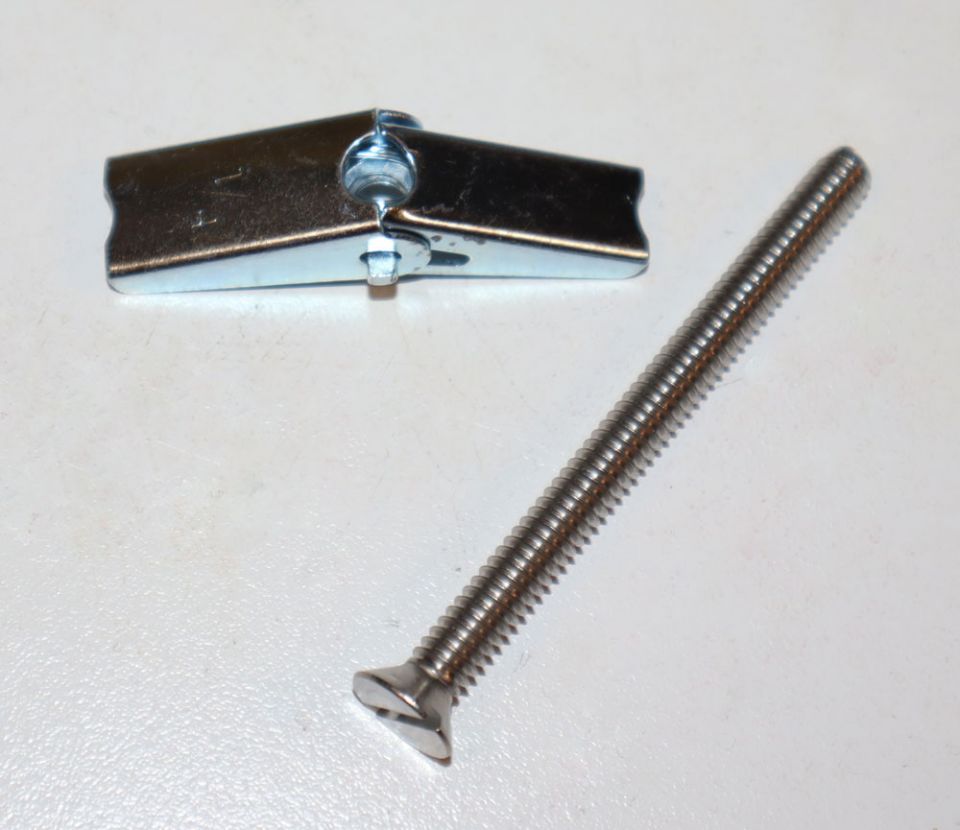 d2×24 Supplies Depot: Moen 114348 Handheld Shower Bracket